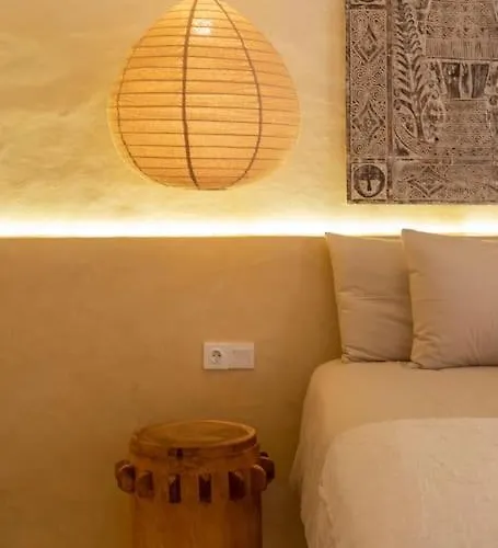 Sol - Lovely Mediterranean Style 3br W/pool. *