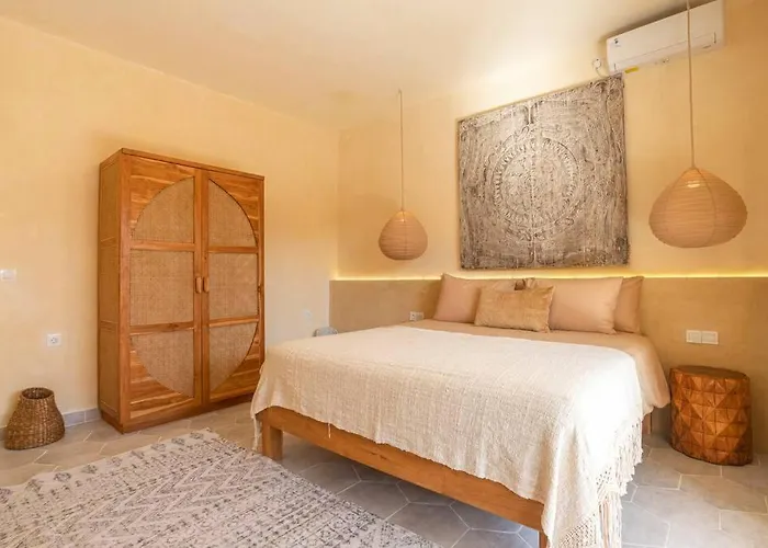 Sol - Lovely Mediterranean Style 3br W/pool. Dalung (Bali)