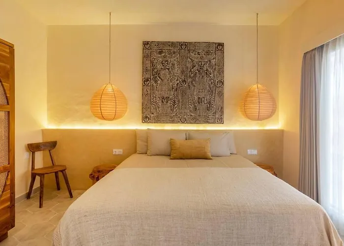 Sol - Lovely Mediterranean Style 3br W/pool. *
