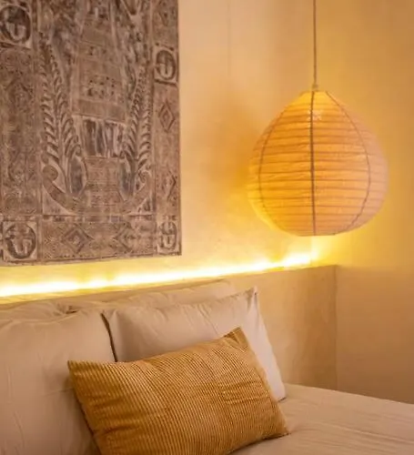 Sol - Lovely Mediterranean Style 3br W/pool. 别墅 *